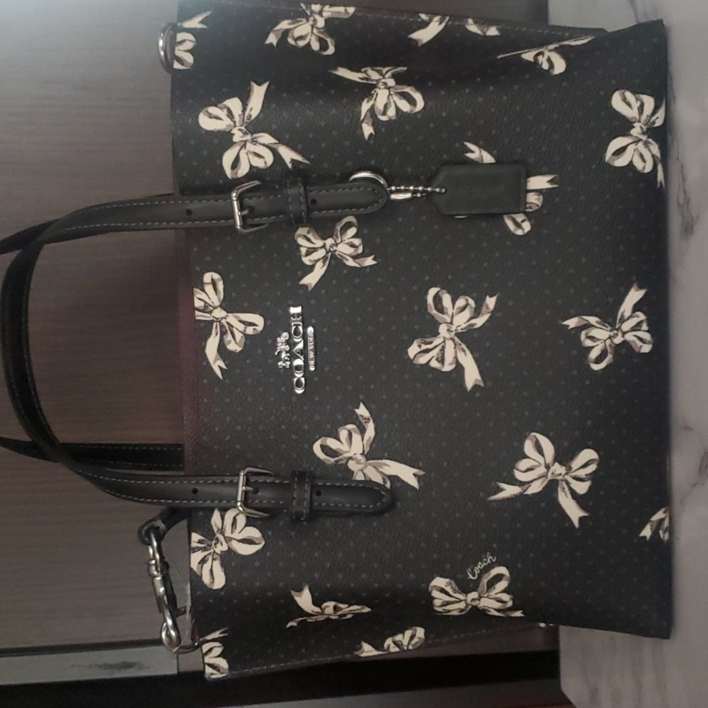 Coach Mollie 25 Tote With Bow Print (FIRM PRICE)